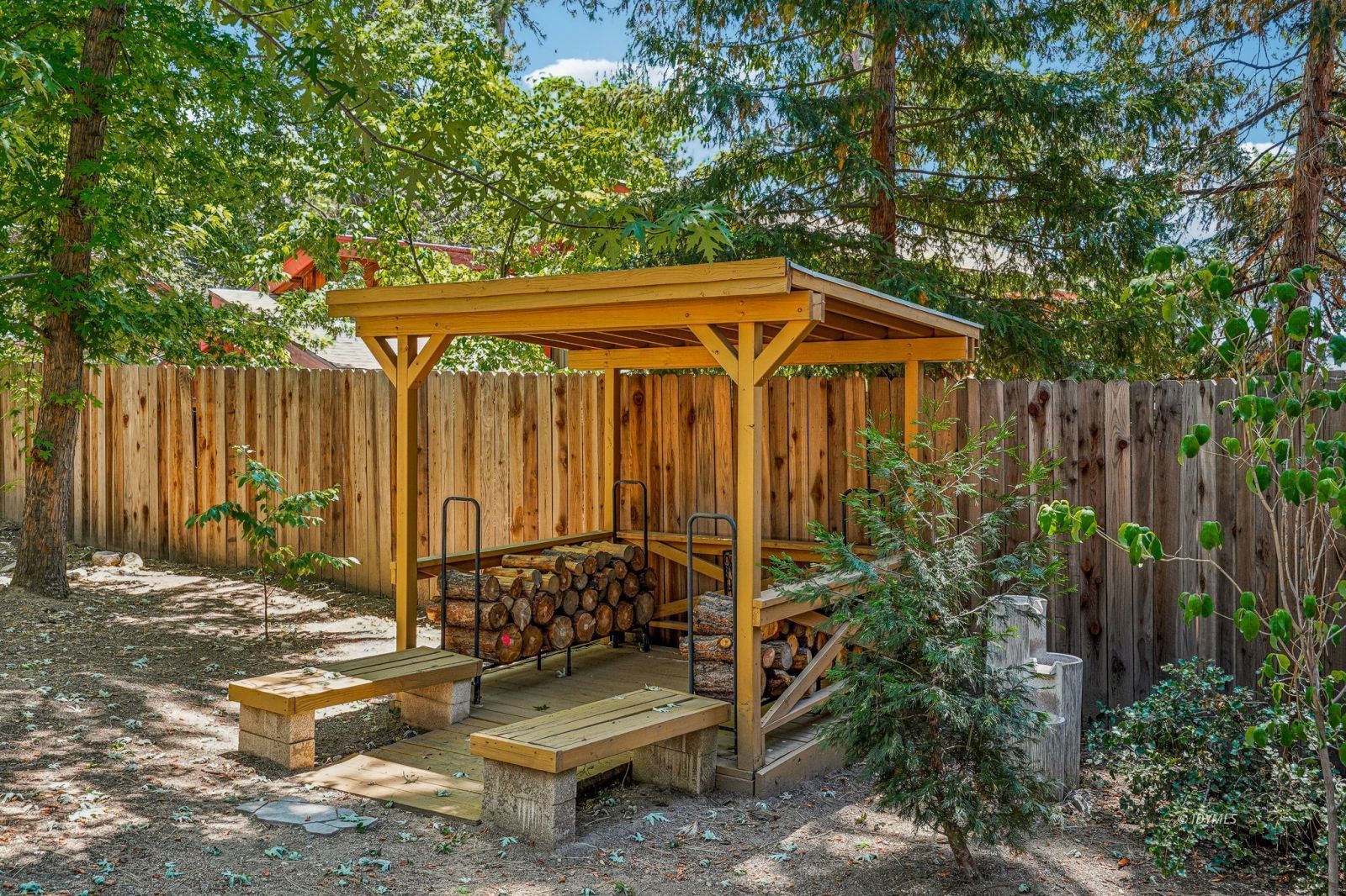 Property Photo 40