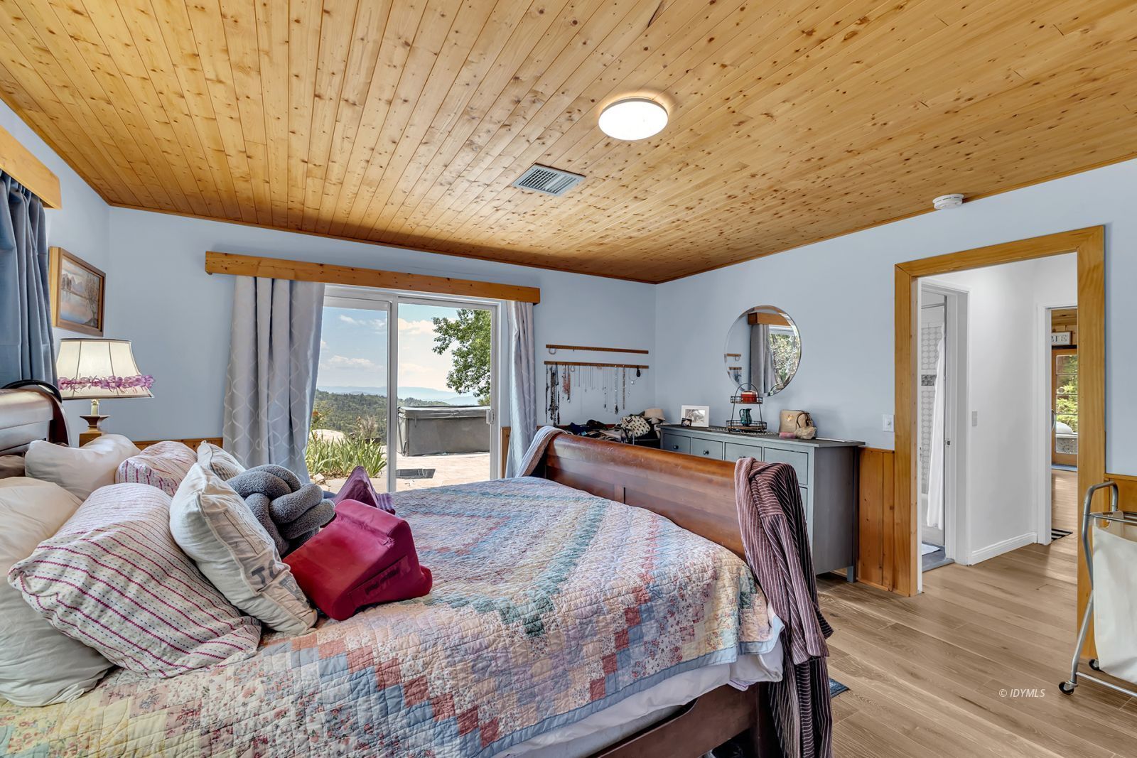 Property Photo 31