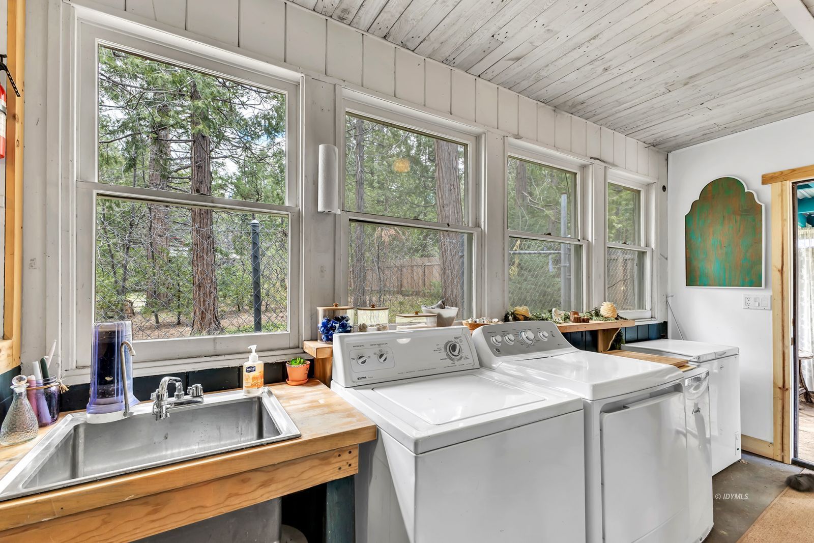 Property Photo 32