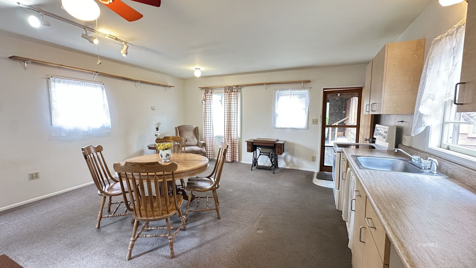Property Photo 37