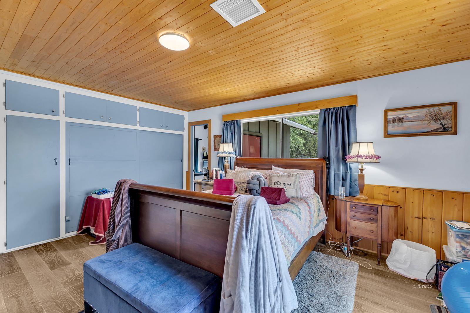 Property Photo 32
