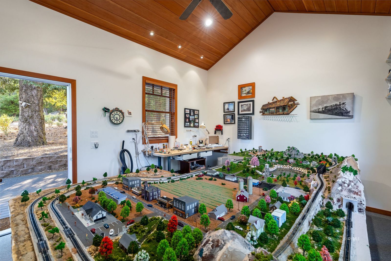 Property Photo 22