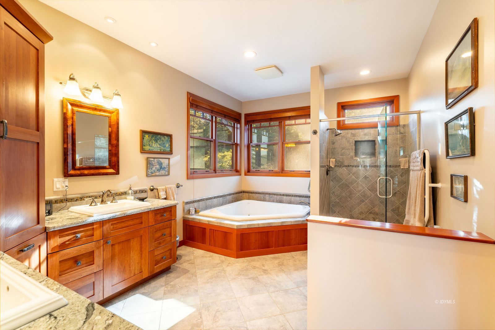 Property Photo 64