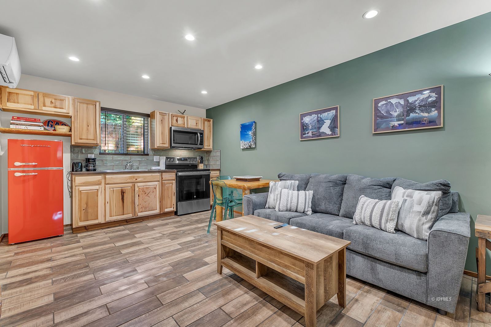 Property Photo 26