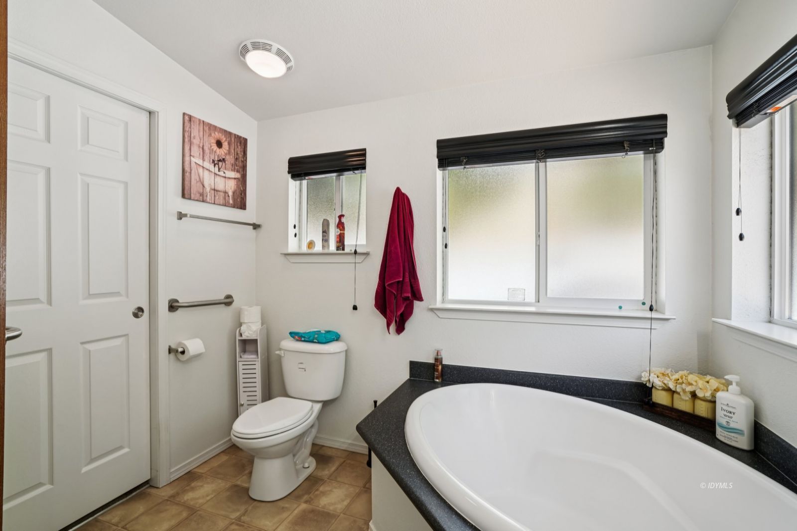 Property Photo 33