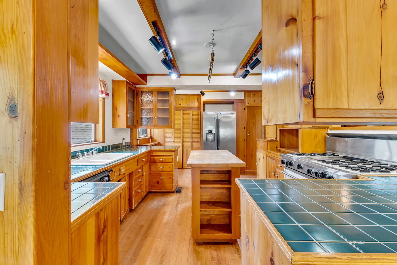 Property Photo 13