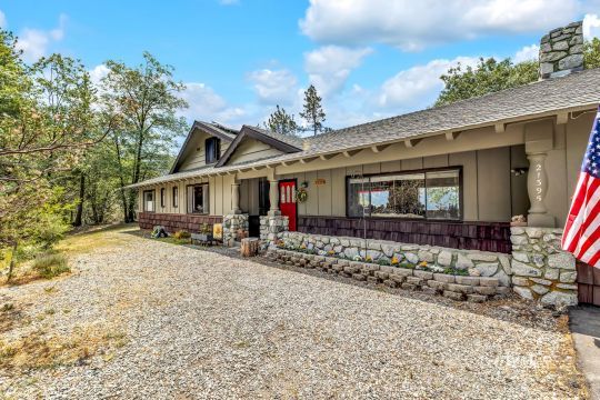 feature listing property photo