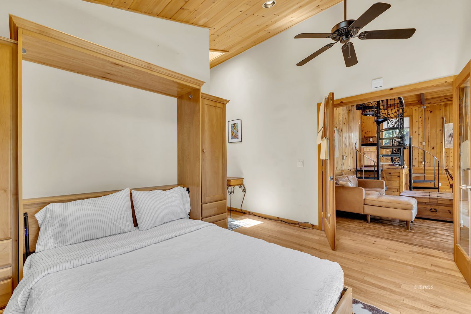 Property Photo 26