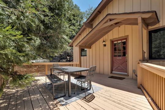 feature listing property photo
