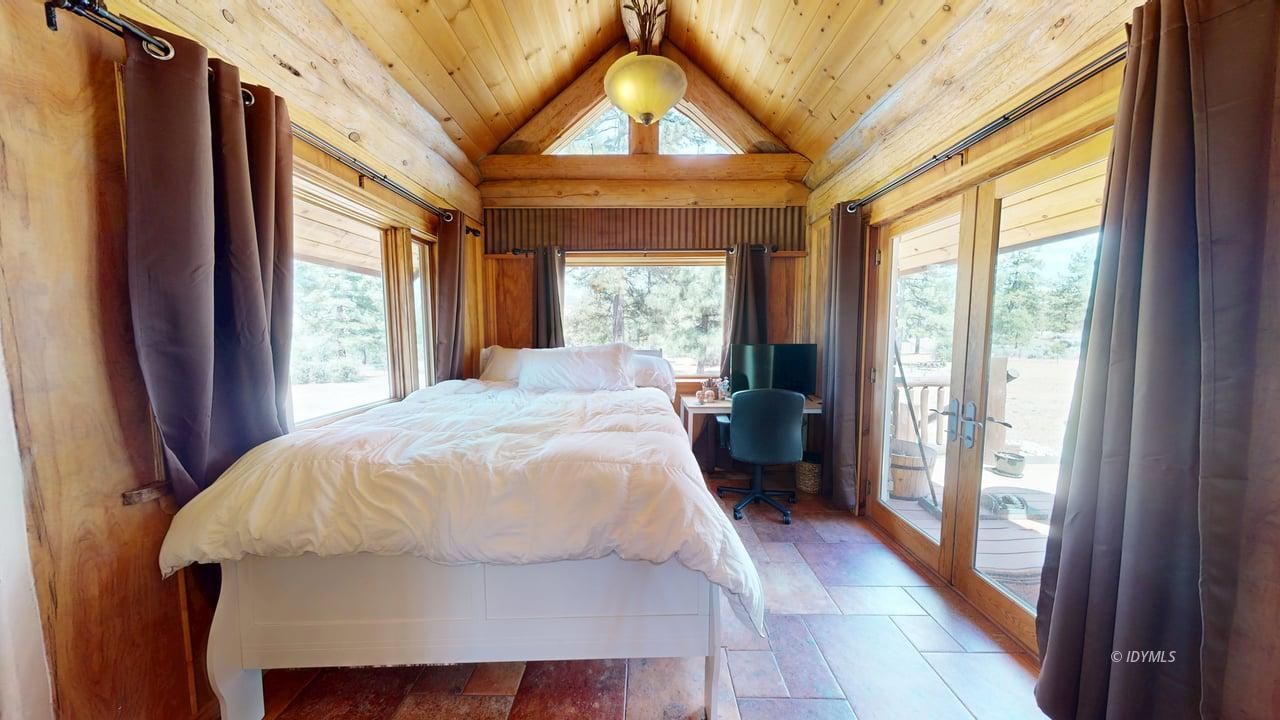 Property Photo 22