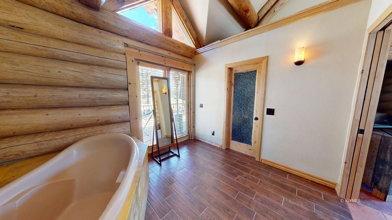 Property Photo 38