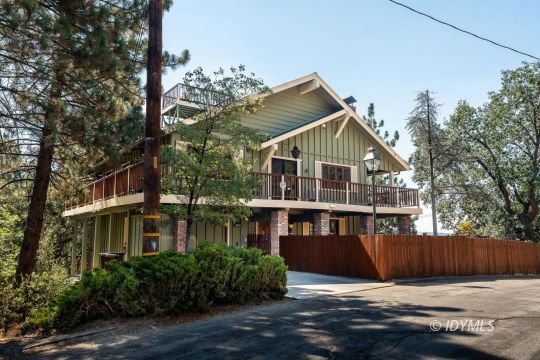 feature listing property photo
