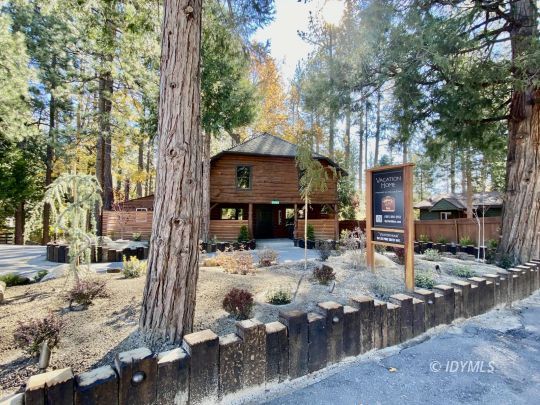 feature listing property photo