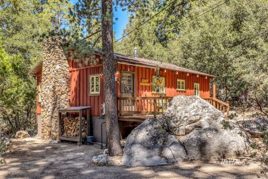 feature listing property photo