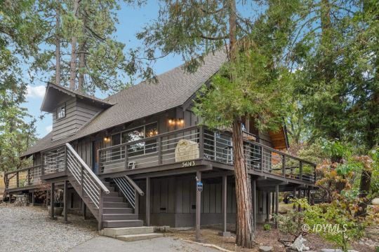 feature listing property photo