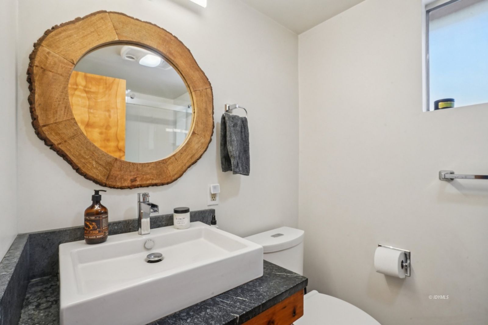 Property Photo 28