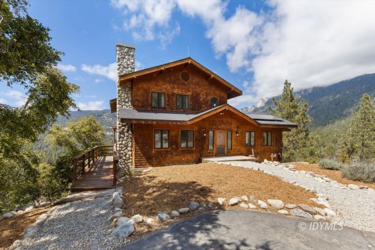 feature listing property photo