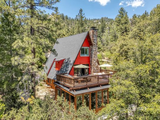 feature listing property photo