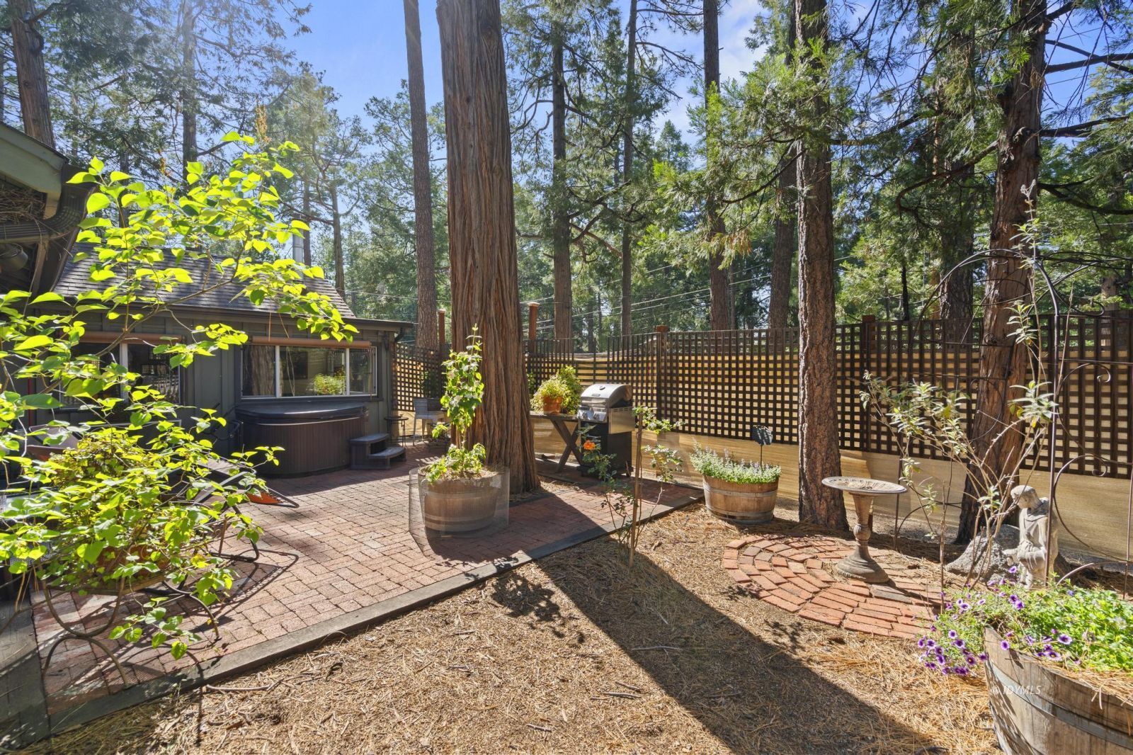 Property Photo 27