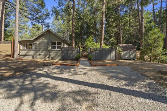 feature listing property photo