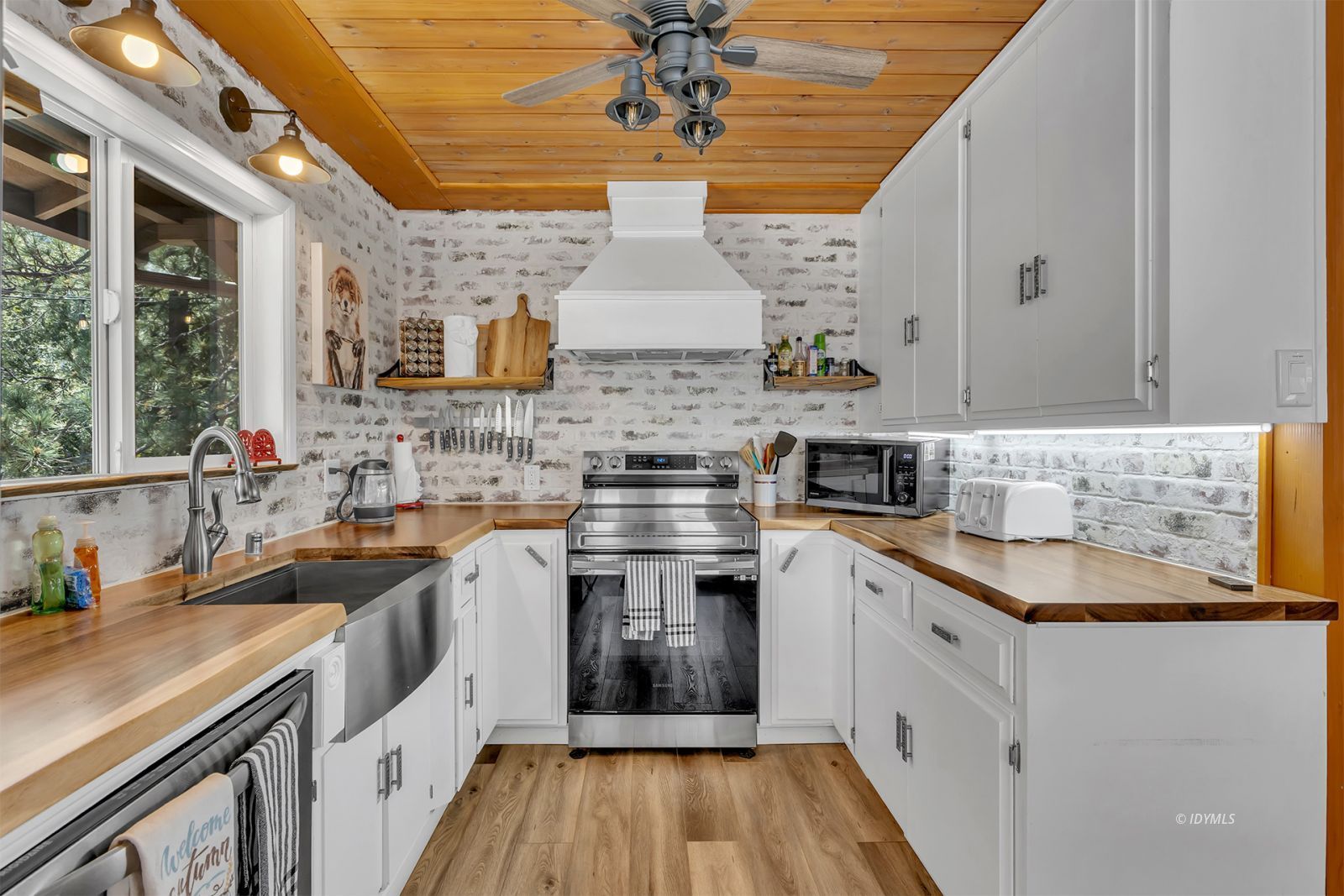 Property Photo 12