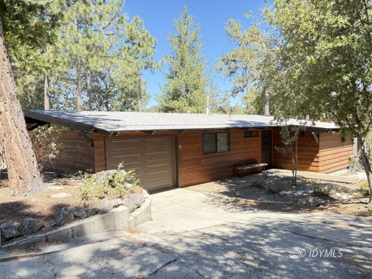 feature listing property photo