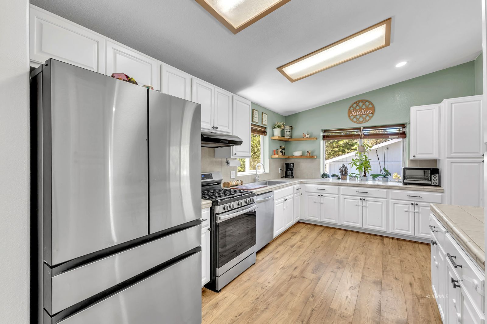 Property Photo 33