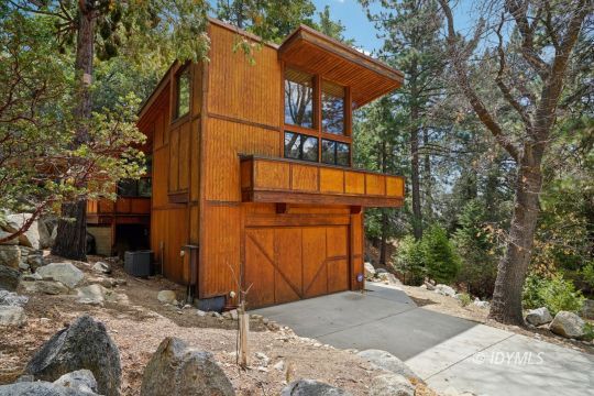 feature listing property photo