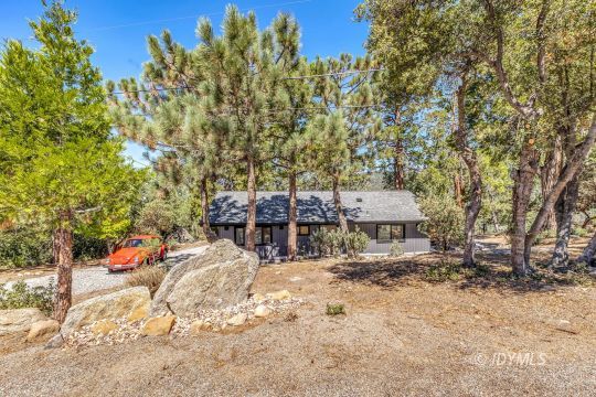 feature listing property photo