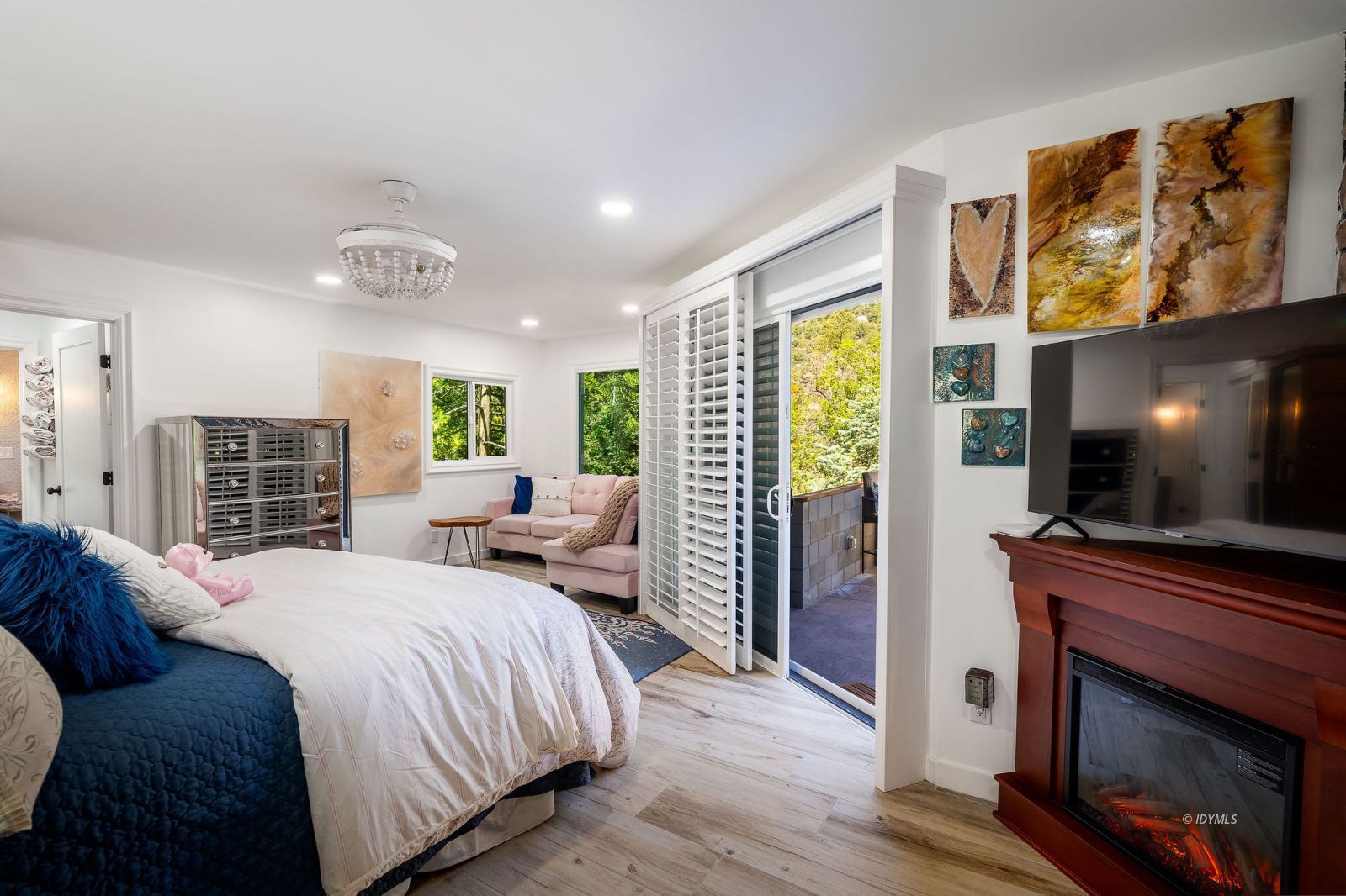 Property Photo 40