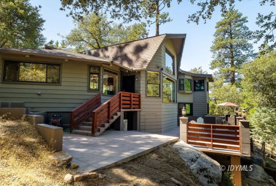 feature listing property photo