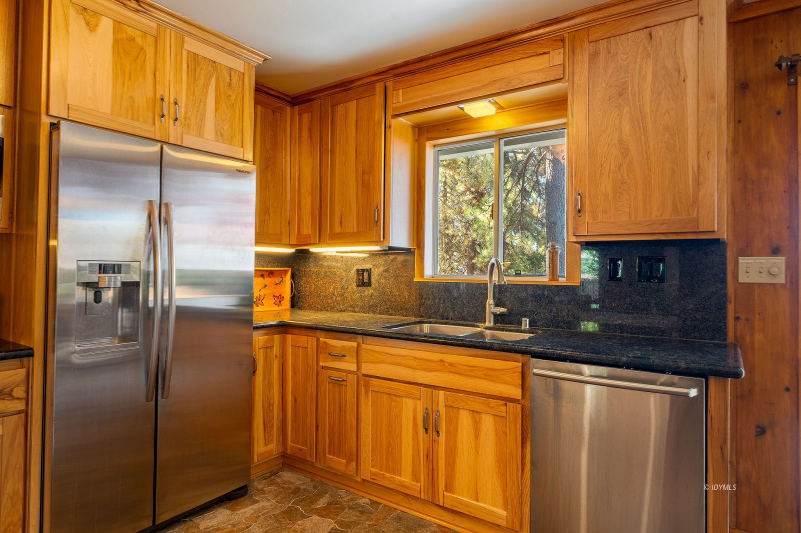 Property Photo 16