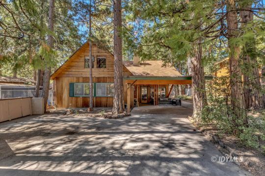 feature listing property photo