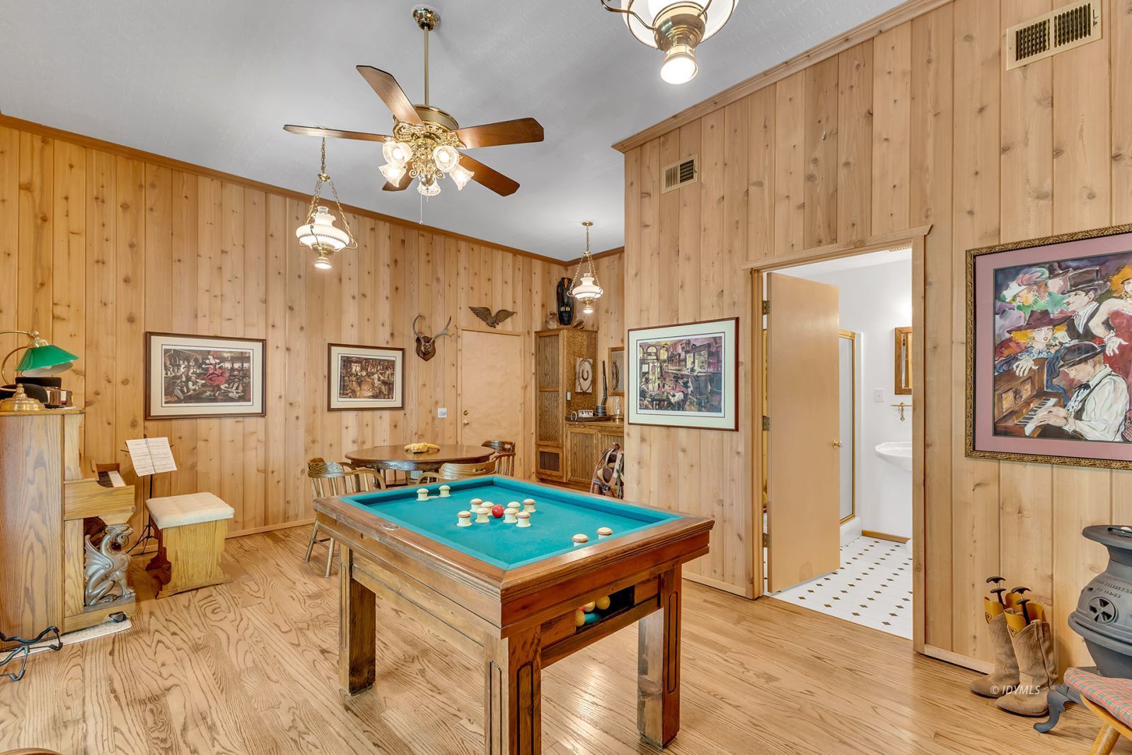 Property Photo 23
