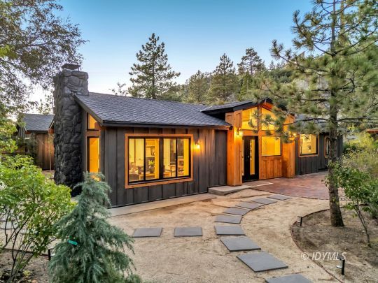 feature listing property photo