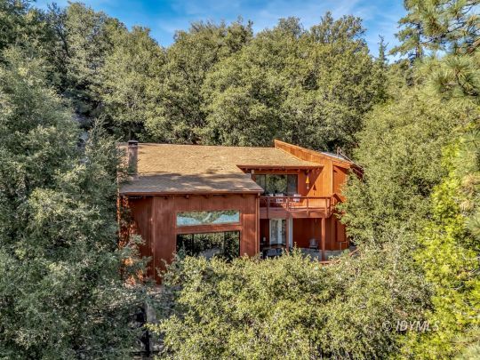 feature listing property photo