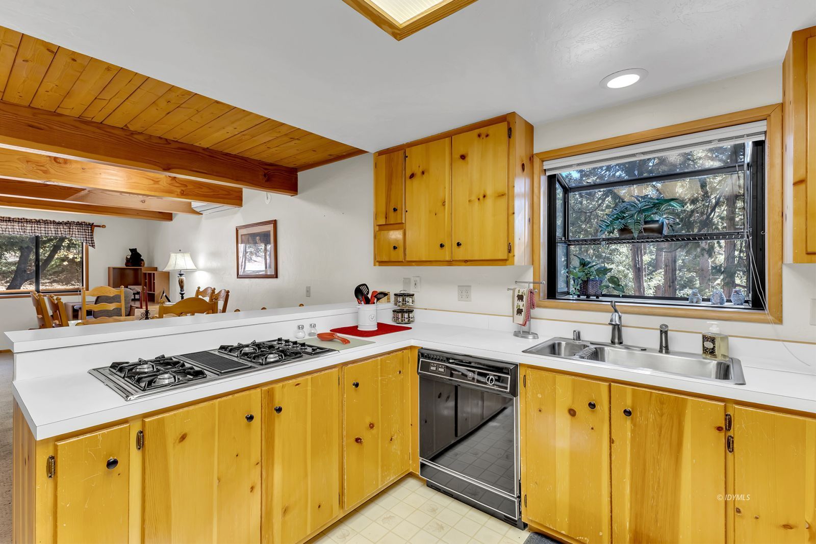 Property Photo 35