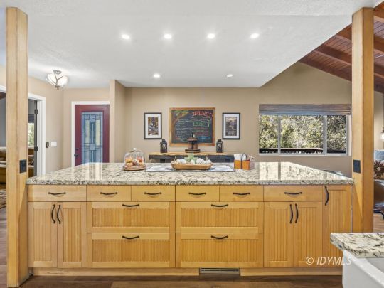 feature listing property photo
