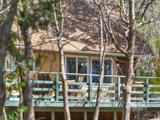 feature listing property photo