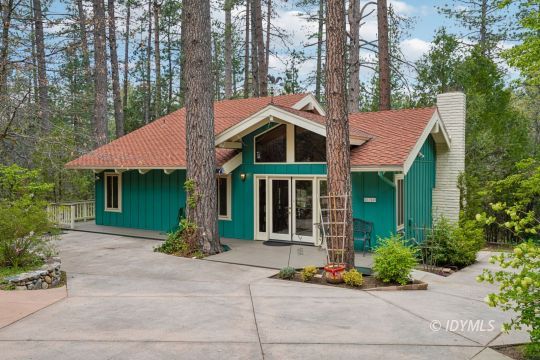 feature listing property photo