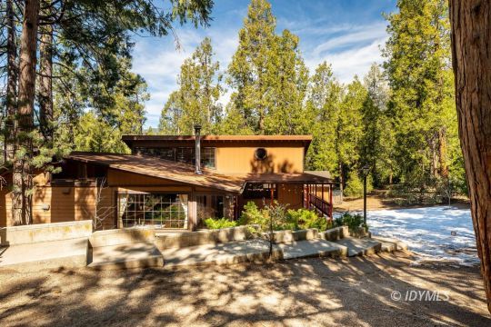 feature listing property photo