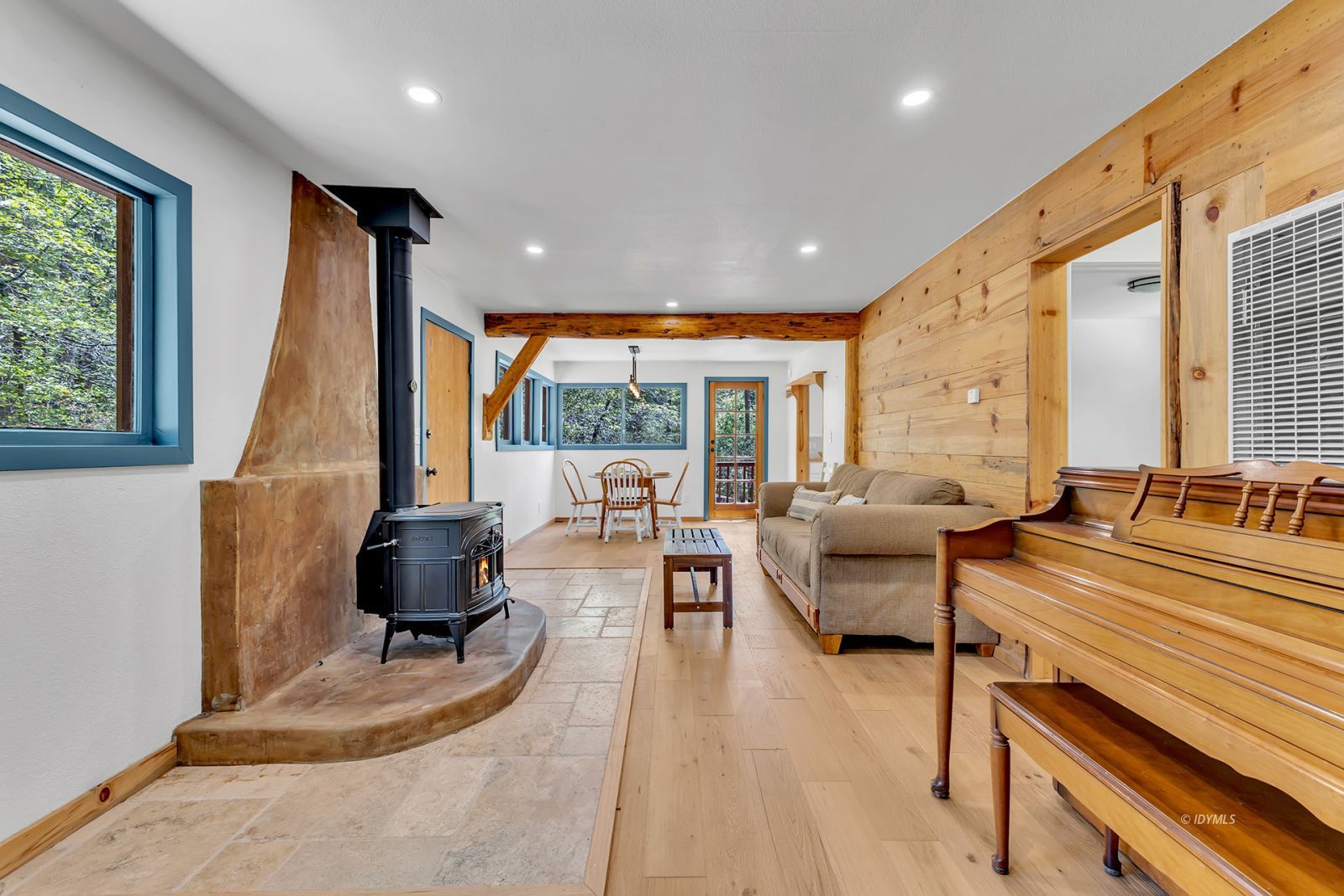 Property Photo 13