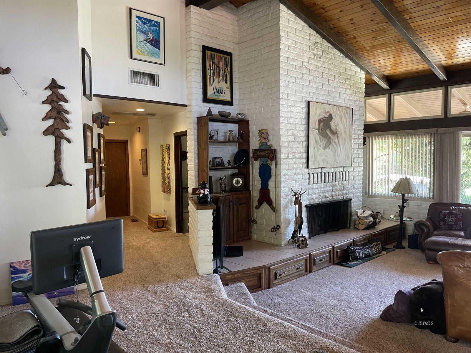 Property Photo 27