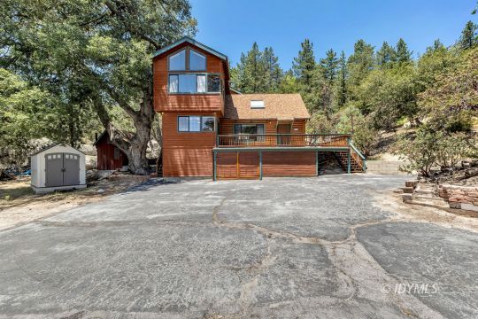 feature listing property photo