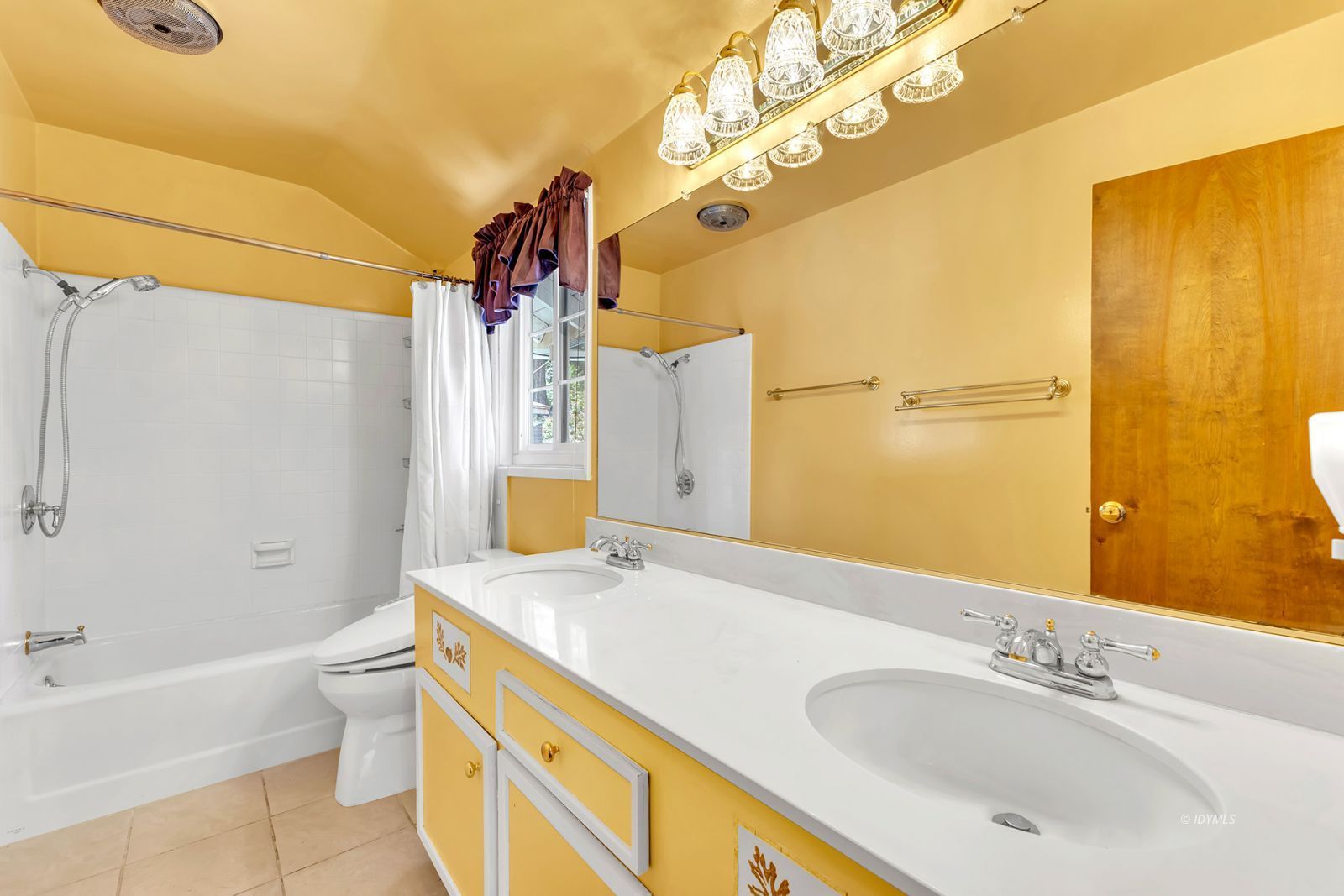 Property Photo 45