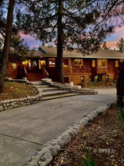 feature listing property photo