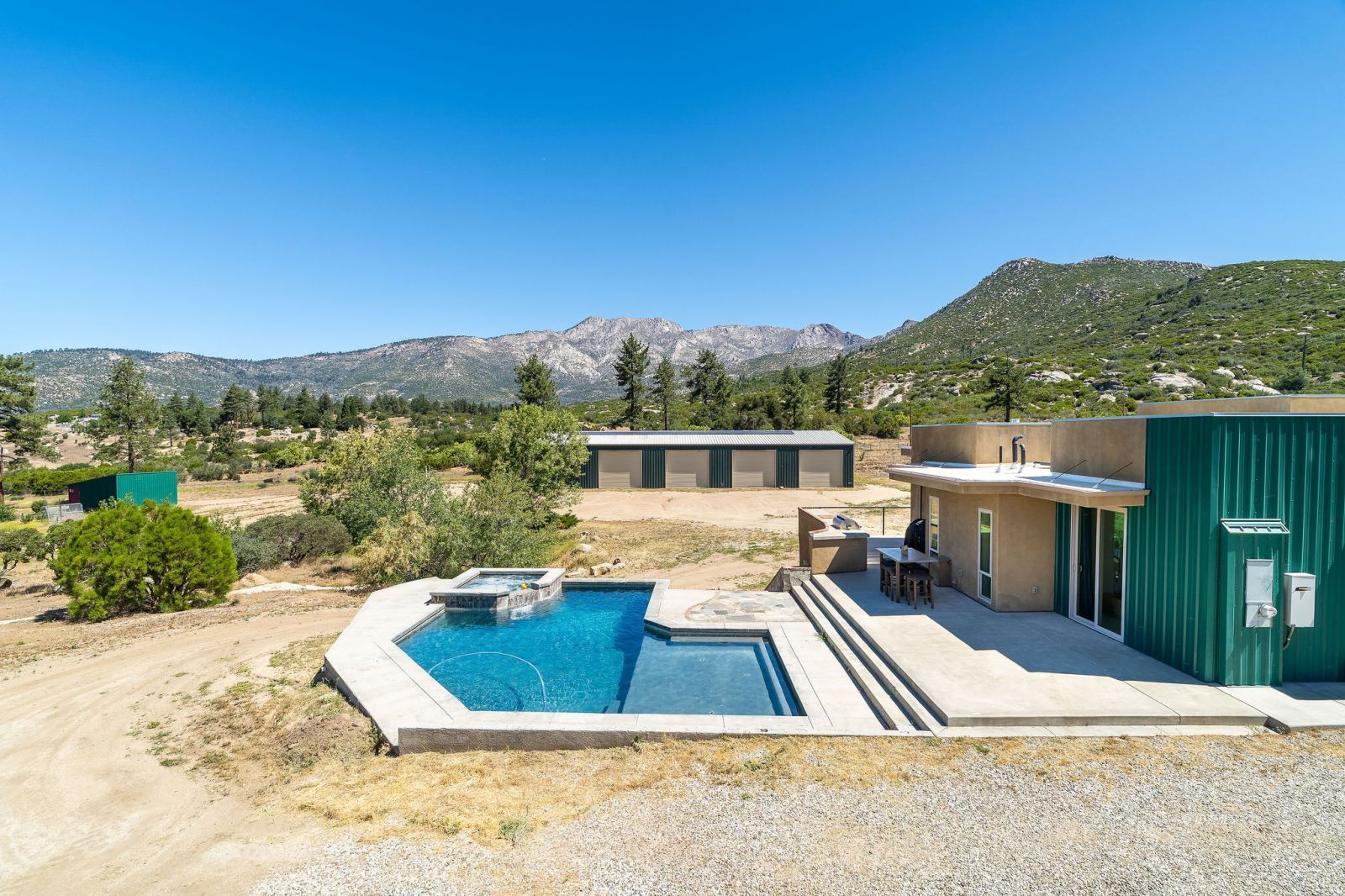 Property Photo 16
