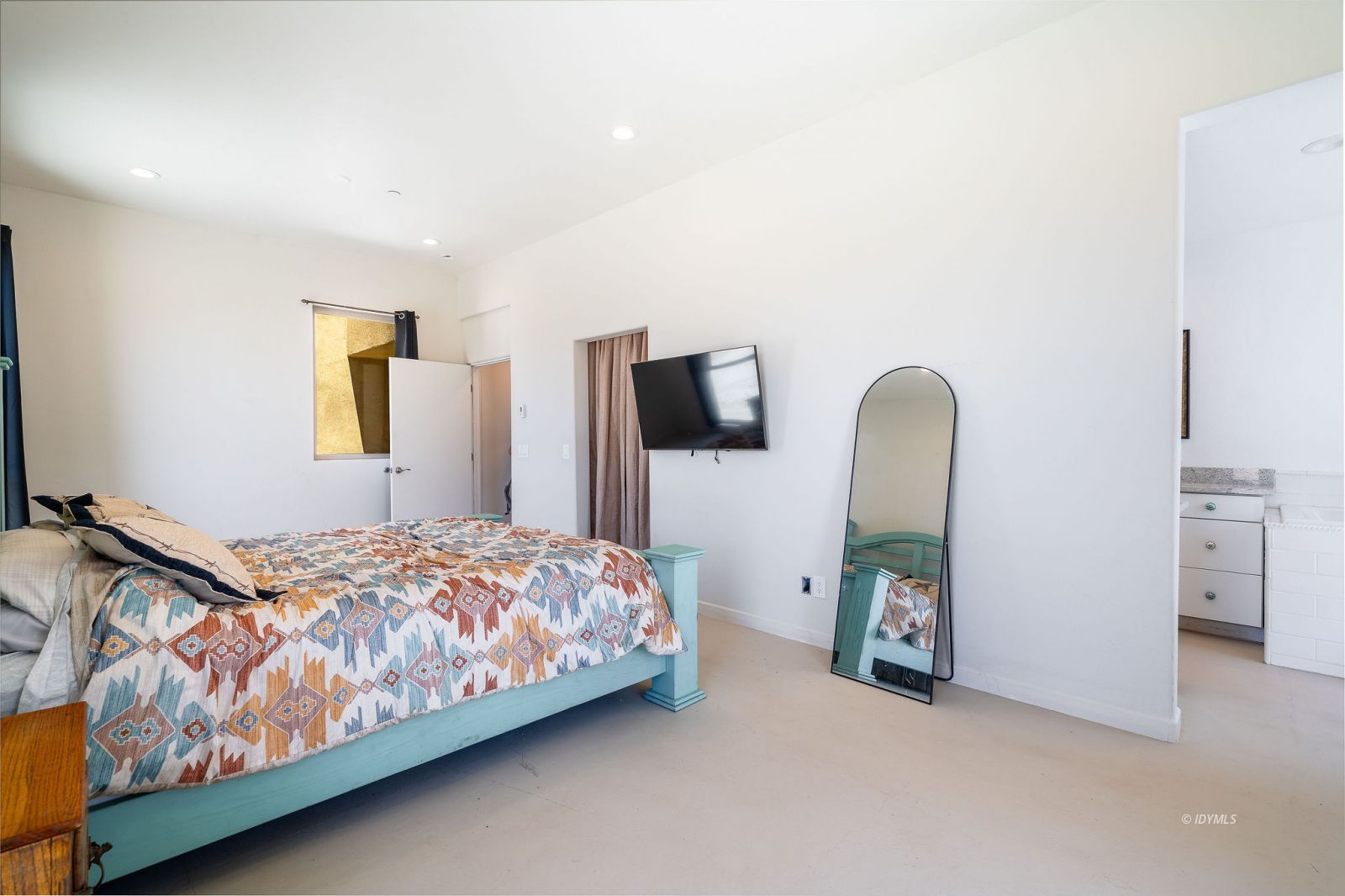 Property Photo 35