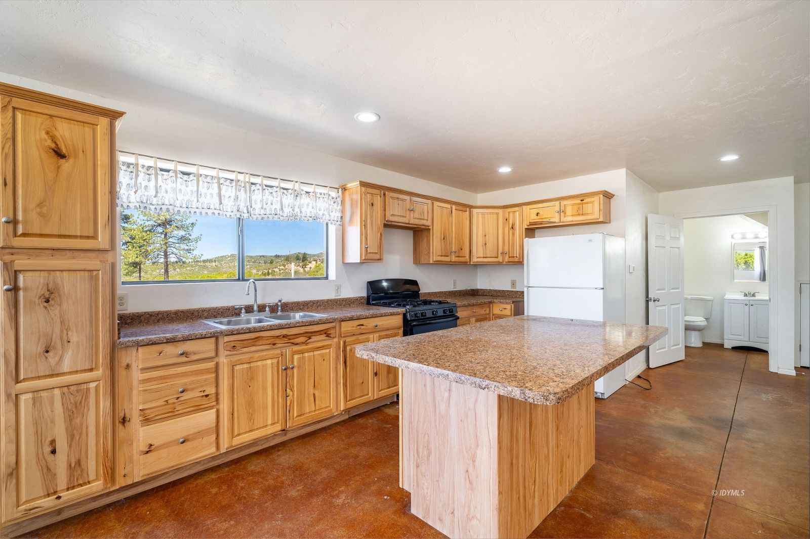 Property Photo 46