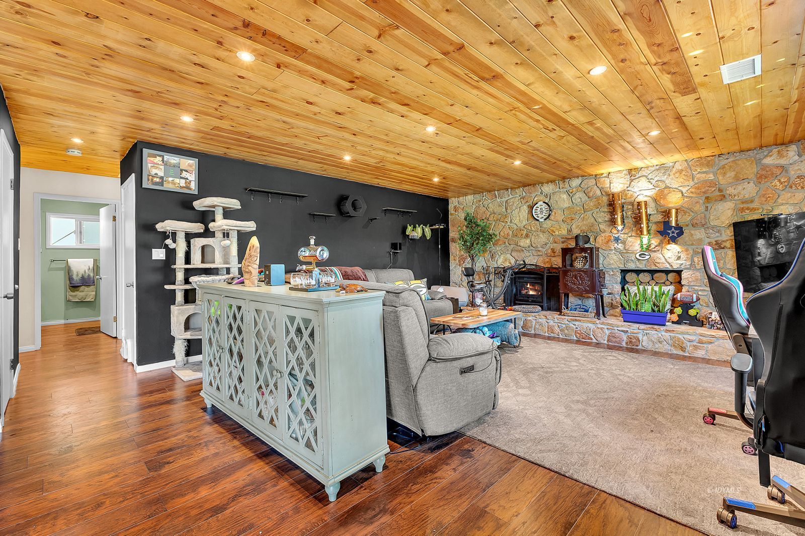 Property Photo 44